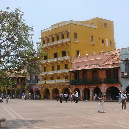 Hotel Torre Del Reloj