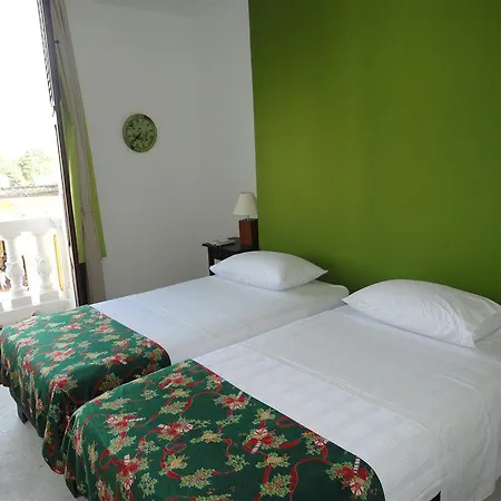 Hotel Torre Del Reloj 3*